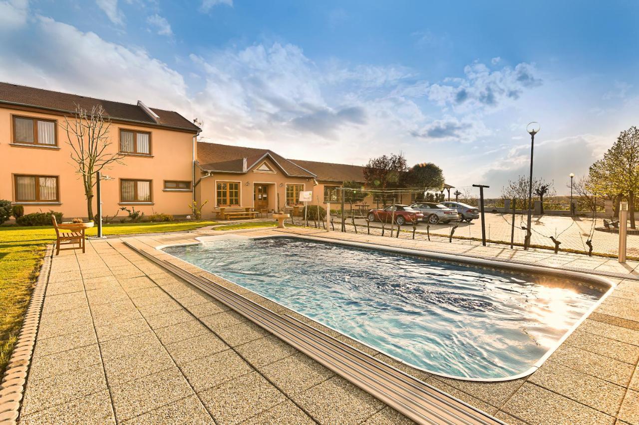 Resort Kovacs Novosedly  Екстер'єр фото